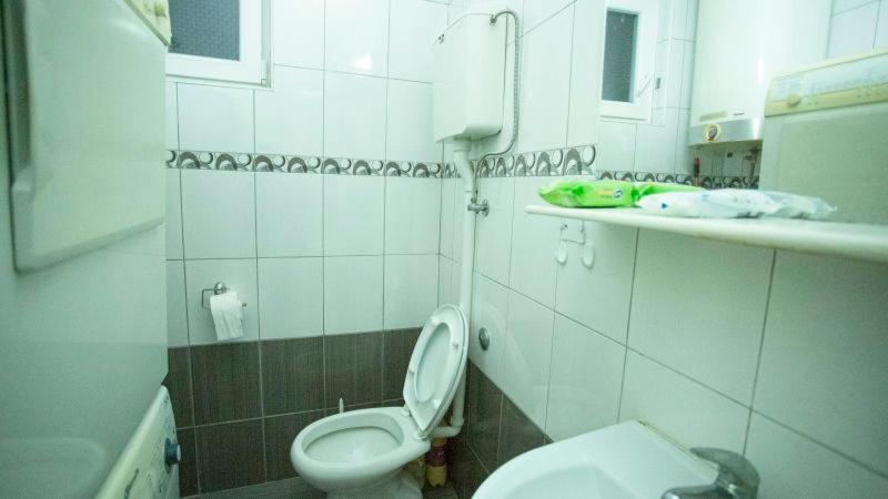 Private Cozy Room 1 With Shared Kitchen In Appartment, Downtown Belgrade Luaran gambar
