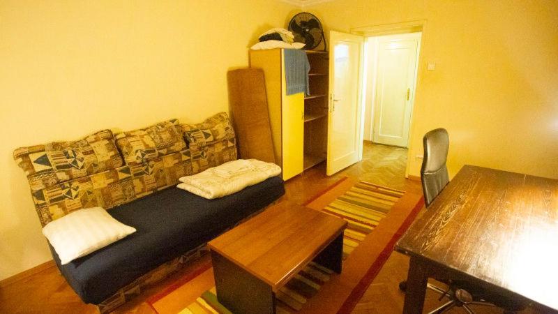 Private Cozy Room 1 With Shared Kitchen In Appartment, Downtown Belgrade Luaran gambar